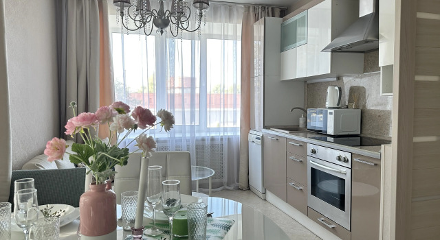 Odnokomnatnaya Ryadom S Naberezhnoy Flat, Prenota Appartamento Leninsky district Samara, vicino a Kuibyshev Square