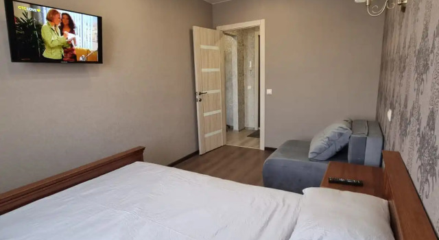 Dvuhkomnatnaya na 4 Spalnyh Mesta Flat, Prenota Appartamento Hotel a Perm Krai con parcheggio, Parcheggio