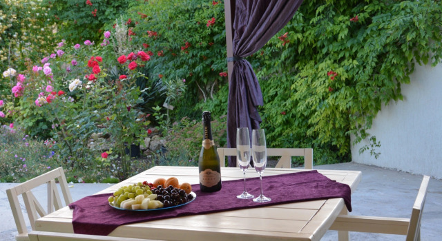 Guest House Leo, Prenota Affittacamere Shtormovoe 