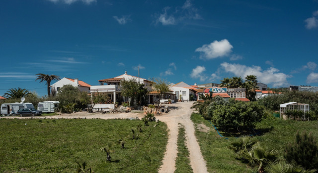 Da Silva Bike & Surf Camp Guest house, Rezervovat Penzión Hotely v Oeste s parkováním, Parkování