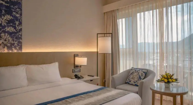 Двухместный номер Paradise Wing Deluxe с балконом и с частичным видом на море The Royal Paradise Hotel & Spa
