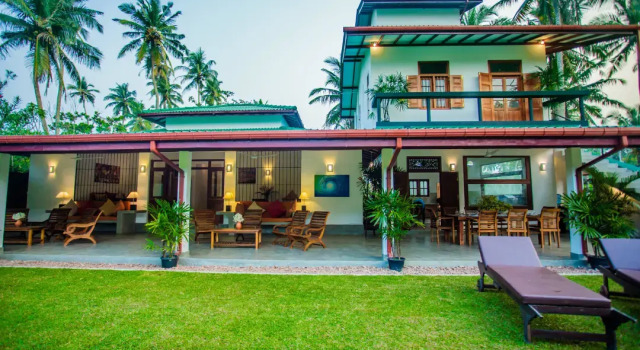 Вилла South Point Surf House - 5 bedrooms sleeps 14, Забронировать Вилла Отели Каталува с бассейном, Бассейн