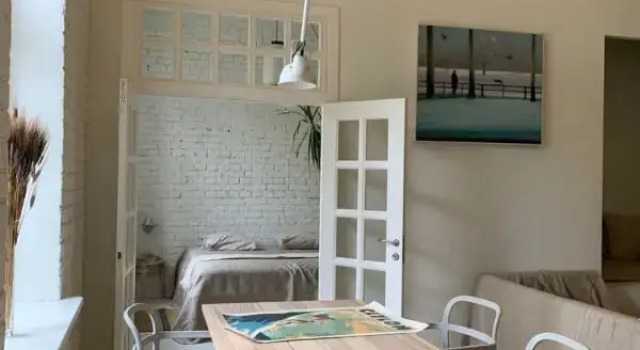 Апартаменты Flat Inn с камином в арт-лофте рядом с метро Комсомольская, Забронировать Апартаменты/квартира Апартаменты Москвы, рядом с Ярославский вокзал, Апартаменты/квартира