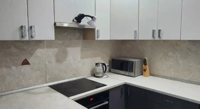 Yevroodnushka Na Zapskovye Flat, Prenota Appartamento Hotel economici a Pskov Region