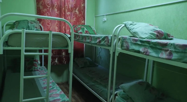 Кровать в общем номере (мужской номер) Хостел ХотелХот Бауманская