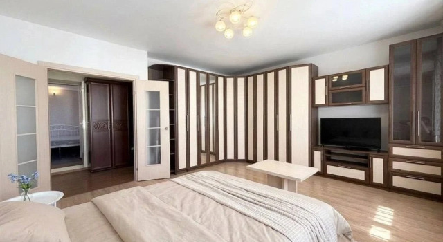 Komfortabelnaya Kvartira-Yevrodvushka Na Lunacharskogo Flat, Prenota Appartamento Hotel a Central Russia con parcheggio, Parcheggio