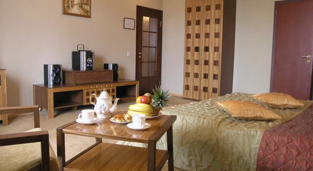 Люкс с балконом Золотой Дракон / Golden Dragon ApartHotel