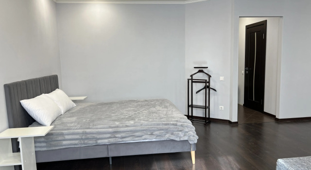 Studiya ApartKazan'16 na Pavlyuhina 99B Flat, Prenota Appartamento Hotel a Tatarstan con parcheggio, Parcheggio