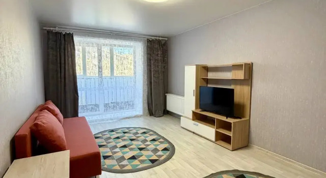V Tsentre Ishima Prostornaya Flat, Buchen Sie Ferienwohnung Ischim Ishimsky District