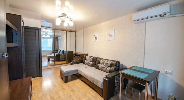 Uyutnaya Kvartira Apartments, Buchen Sie Ferienwohnung Wladiwostok 