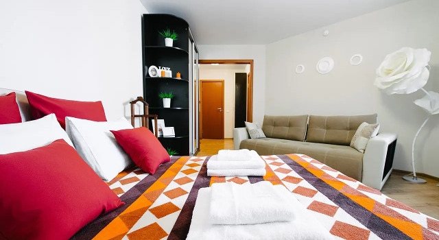5 Zvezd Neo Classic Apartments, Prenota Appartamento Hotel a Udmurtia con parcheggio, Parcheggio