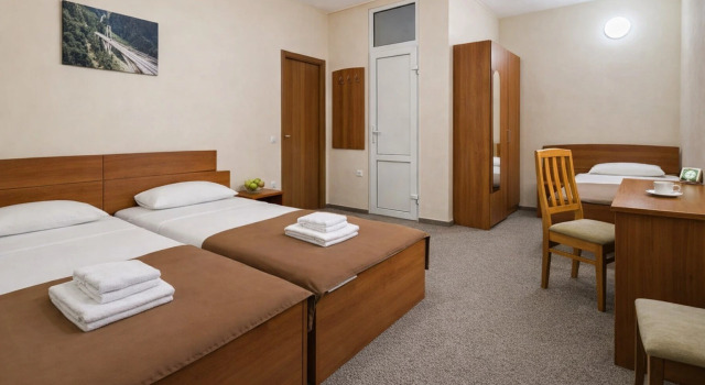 Трёхместный номер Эконом Отель Гарден Хиллс Hotel by Provence