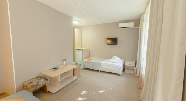 Трёхместный номер в корпусе 1,4 Standard Курортный отель Ателика Карасан 2**