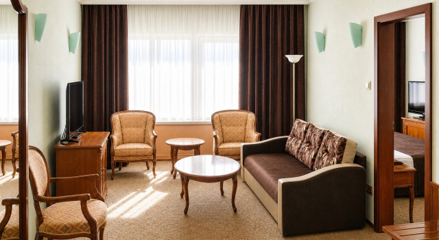 Двухместный люкс Отель Когалым / Azimut Hotel Kogalym