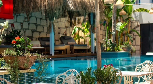 TNR Otel & Spa, Забронировать Бутик-отель Отели Кушадасы с парковкой, рядом с Kusadasi Bars Street, Парковка