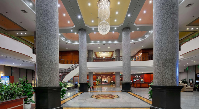Отель Halong Plaza