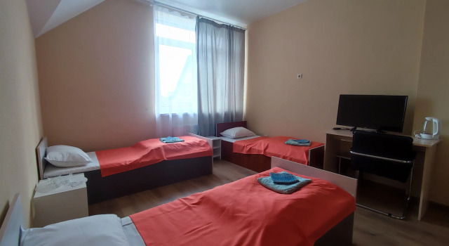 Кровать в общем номере (мужской номер) Отель Порт55