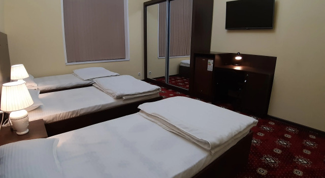 Superior Dreier Zimmer mit Balkon und mit Blick City Hostel Dushanbe