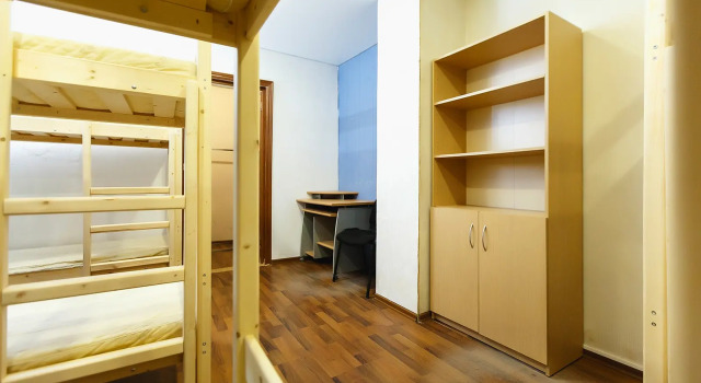 Кровать в общем номере Хостел Sleeping Rooms