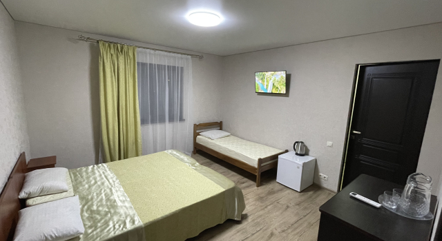 Viktoria Guest house, 预订 宾馆 皮聪达 Gagra District, 靠近 Samshitovaya Roshcha Beach