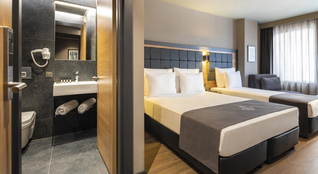 Семейный номер Deluxe Marius Hotel