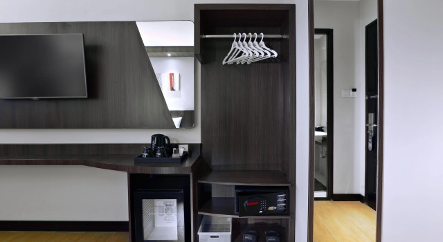 Deluxe Doppel Zimmer Neo Dipatiukur Bandung by ASTON