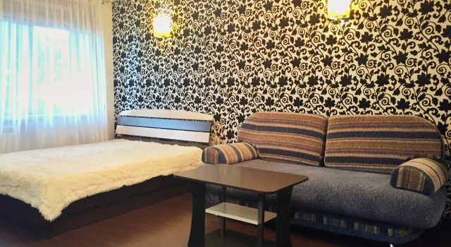 Na 8 Marta Apartments, Prenota Appartamento Bijsk 