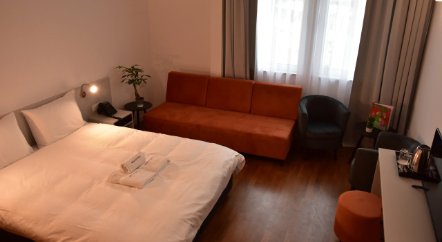 Standard triplă cameră Osten Art Hotel