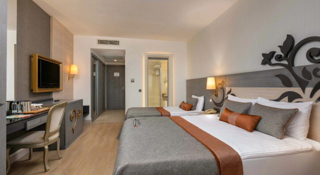 Номер Standard с видом на море Kirman Belazur Resort & Spa