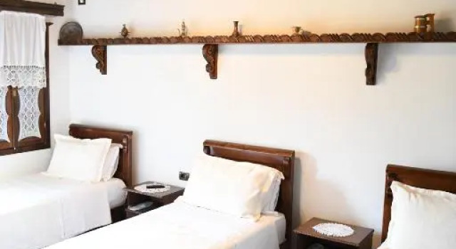 Трёхместный номер Standard Hotel Kaceli
