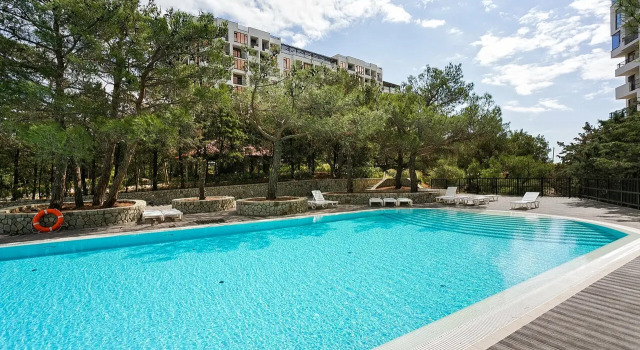 S Basseynom Sredi Gor Apartments, Rezervovat Apartmán Alushta 