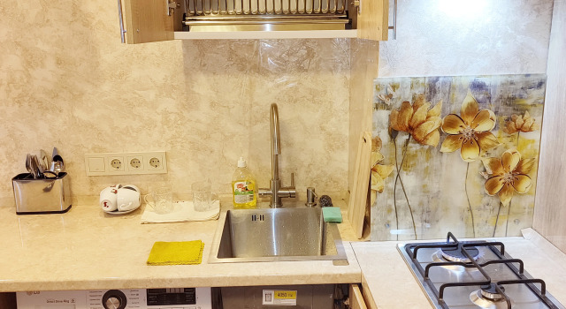 Trekhkomnatnaya Stalinka u Kremlya Flat, Prenota Appartamento Hotel a Central Russia con parcheggio, Parcheggio