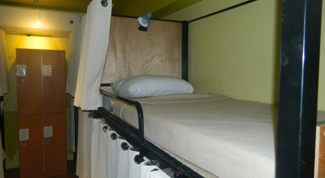Кровать в общем номере Хостел BGC Boutique Hostel And Dorm
