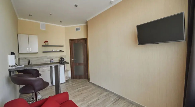 Двухместный люкс с 2 комнатами с балконом Отель Ramada by Wyndham Rostov-on-Don Hotel & SPA
