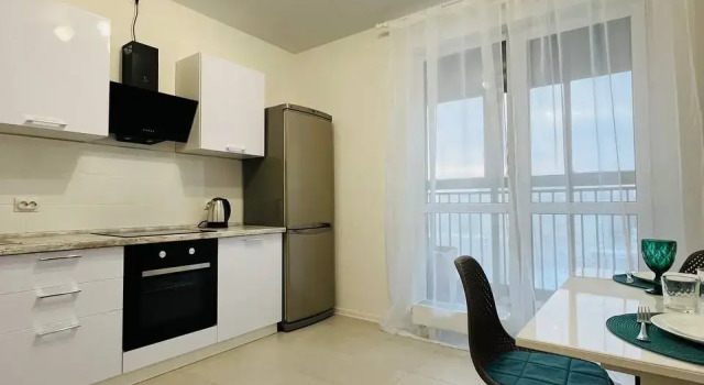 Kvartira Uyutnaya 2-kh Komnatnaya V Novom Dome V 3-kh Minutah Ot Metro Zyuzino Flat, Rezervovat Apartmán Hotely v UZAO Area s parkováním, Parkování