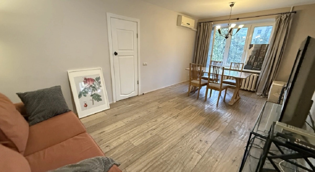 Yevrodvushka Ot Easyguest V Rayone Patriarshikh Prudov Flat, Reserva ahora Apartamento Hoteles en Moscú con aparcamiento, Aparcamiento