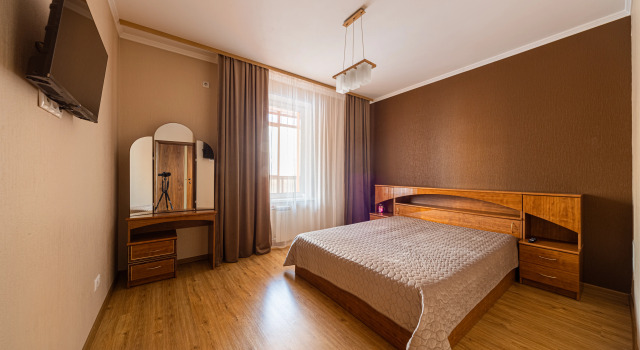 Favorite House Na Kapitanskoy 6 Apartaments, Reserva ahora Apartamento Hoteles en Krasnoyarsk con aparcamiento, Aparcamiento