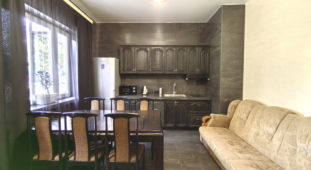 V Chastnom Sektore S Parkovkoy 4  Krovati Apartments, Buchen Sie Ferienwohnung Dmitrow 