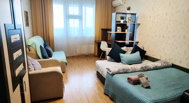 Prostornaya S Dvumya Balkonami Flat, Buchen Sie Ferienwohnung Hotels in Oblast Moskau mit Parkplatz, Parkplätze