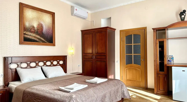 Camera doppia Business con balcone e con vista sul cortile Imperial-2011 Hotel