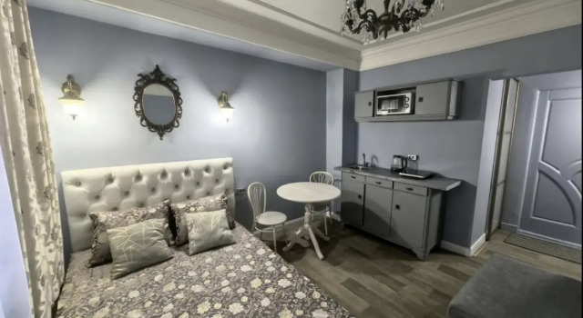 Parizh V Tsentre Goroda Apartments, Rezervovat Apartmán Levné hotely v Amurská