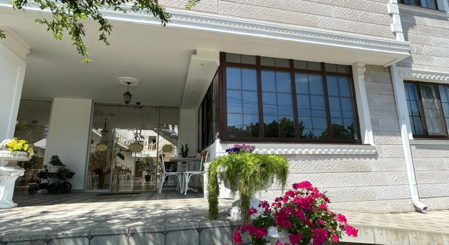 Lucette Guest House