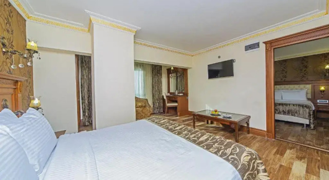 Семейный номер Standard с красивым видом из окна Lausos Palace Hotel Şişli