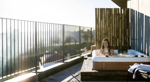 Двухместный люкс Outdoor Jacuzzi с балконом и с видом на горы Отель Puro Dão Hotel & Spa