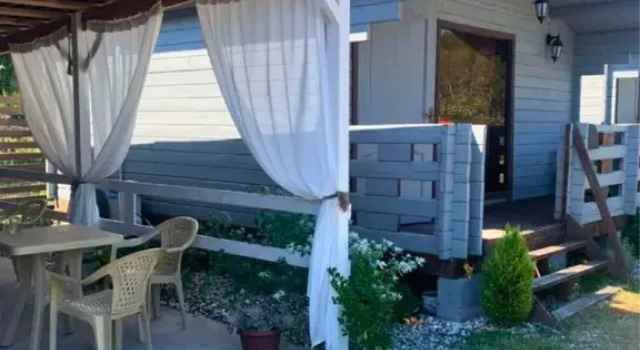 Domiki U Lizyi Private house, Book Feriehus Hoteller i Pitsunda med pool, Swimmingpool