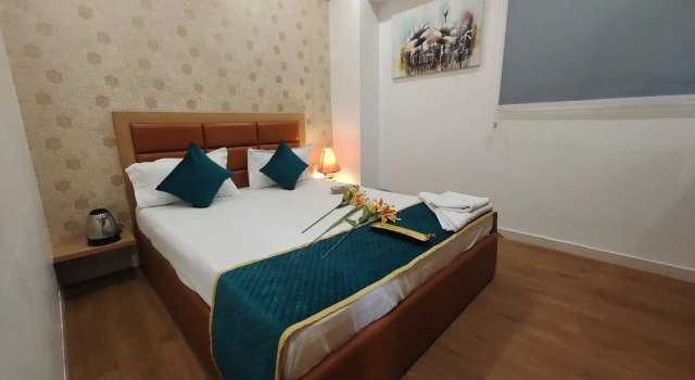 Prasang Hotel, Book Hotel Hoteller i Surat med pool, Swimmingpool