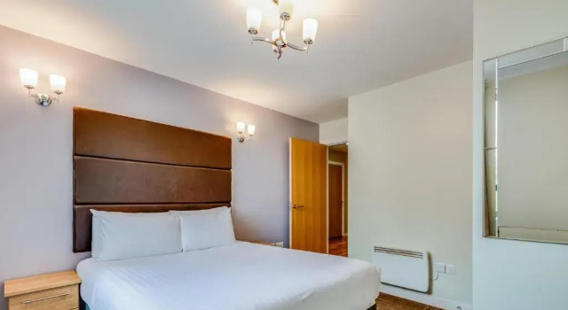 Люкс Roomzzz Leeds Headingley