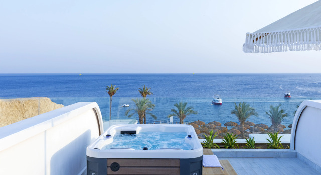 Полулюкс Posh Club с джакузи с балконом White Hills Resort