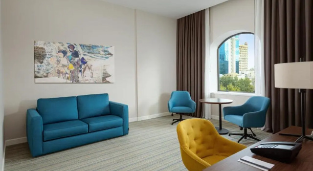 Двухместный полулюкс с видом на сад Отель Courtyard by Marriott Baku