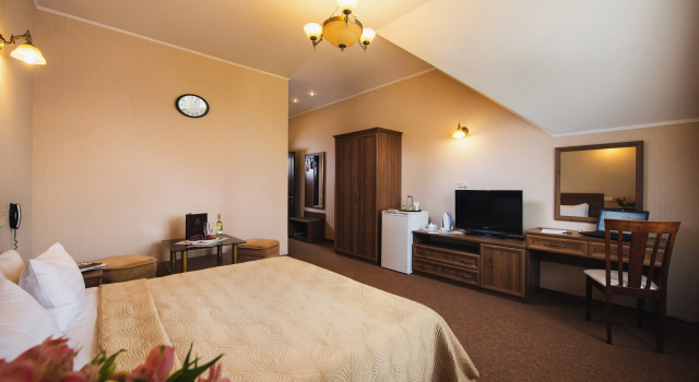 Superior Dvoulůžkový s manželskou postelí Junior Suite Admiral Guest House
